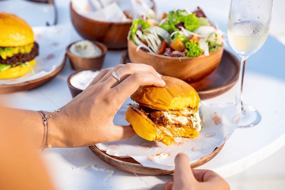 The burgers at this bar have a unique flavor, thanks to the restaurant&rsquo;s own specially developed recipe (Source: Banana Mama)